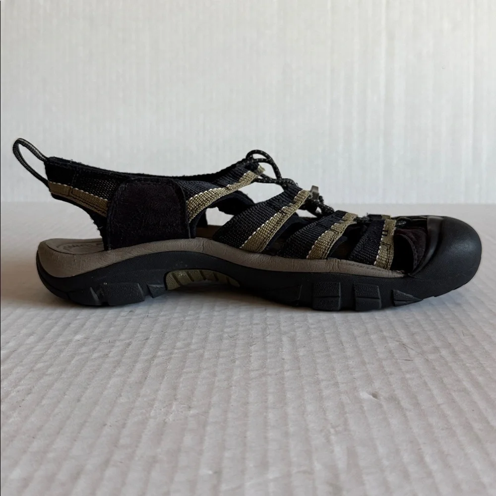 Keen Men’s Newport H2 In Black/Stone Gray - Picture 4 of 12